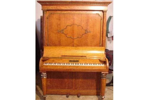 Pianoforte-cabinet